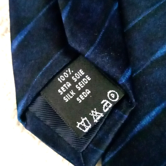 Valentino 100% Silk Navy Stripes Necktie Tie Italy - Picture 11 of 14